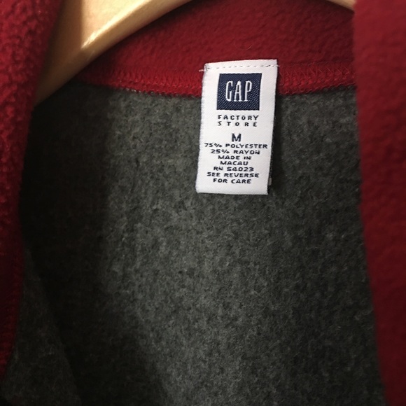 Gap Women Vintage Vest Jacket Gray Maroon Fleece Full Zip Pockets Medium. - Picture 10 of 11